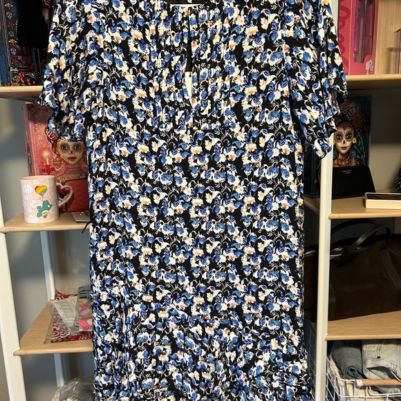 Reiss Floral Blue and Black Women's Dress NWT size 4. ( no belt ) - Picture 4 of 8